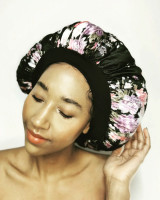 Dreamfix Bonnet schwarz mit Floral Design